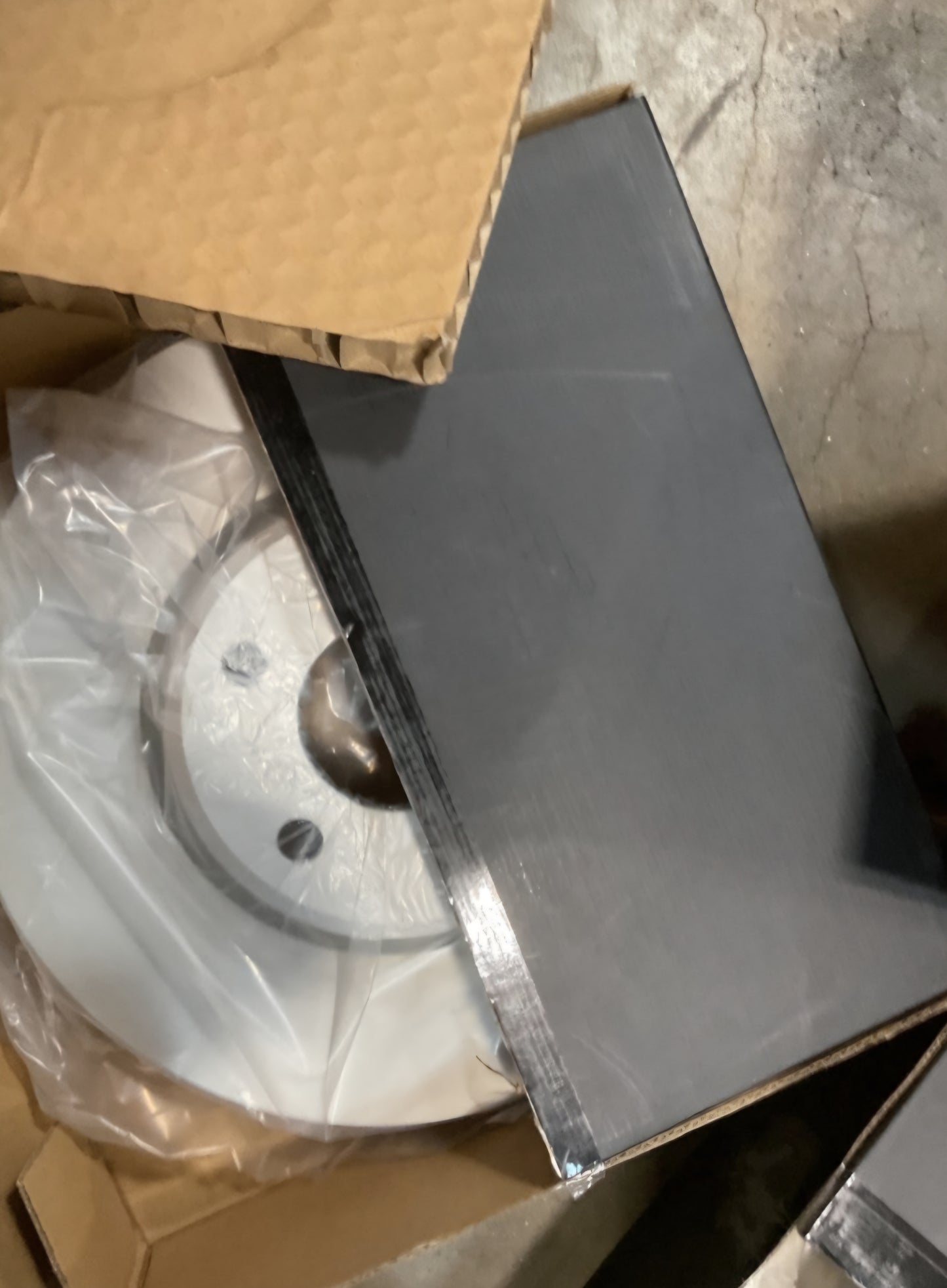 R1 Concepts Front Brake Kit For 2017-2019 Audi A4| Blank Brake Rotors| Semi-Metallic Brake Pads and Rotors Kit